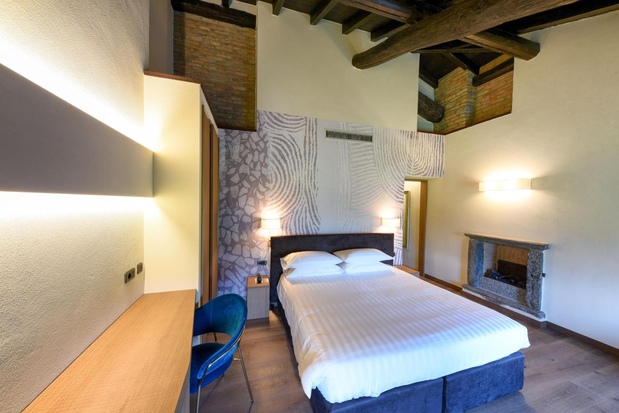 Relais & Spa Castello Di Casiglio Erba Habitación foto